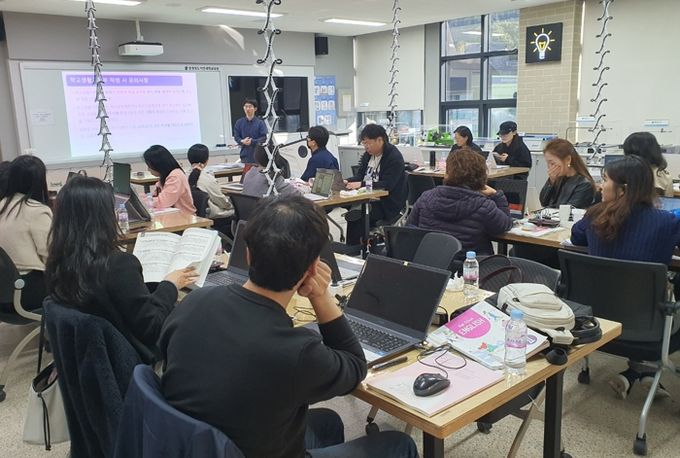 충북교육청, 학생 성장을 담은 학교생활기록부 기재 역량 높인다