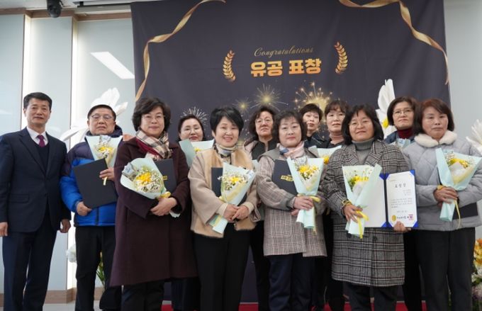 동두천양주교육지원청, 2025년 2월 말 정년퇴직 교육공무직원 유공 표창 수여