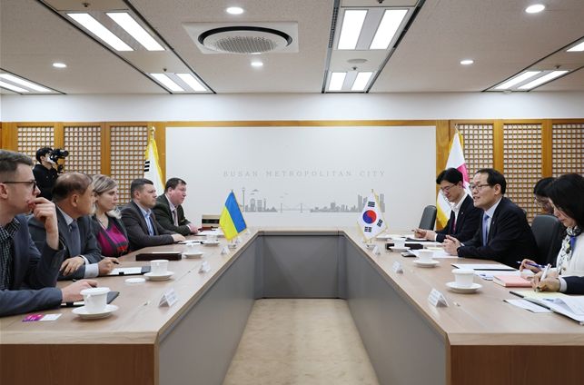 우크라이나 경제사절단 접견