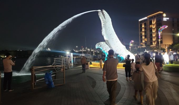 은하수 흐르고 고래가 춤춘다 ... 장생포 야간 명소 '킹웰리 분수대'(평상시