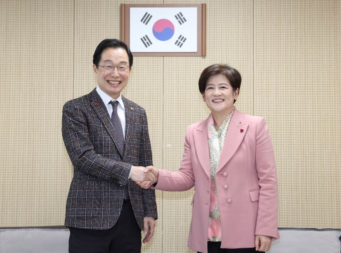 대구·경북 교육감 만나, 통합특별시 교육자치 방향 논의