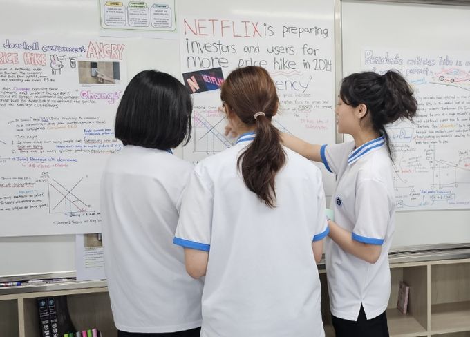 세계 평균 상회하는 성적과 ‘이중언어 디플로마’ 대거 획득