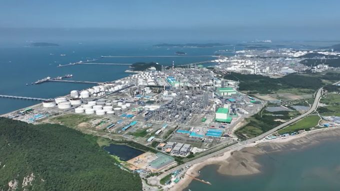 지역산업위기대응 이차보전 지원사업 홍보물